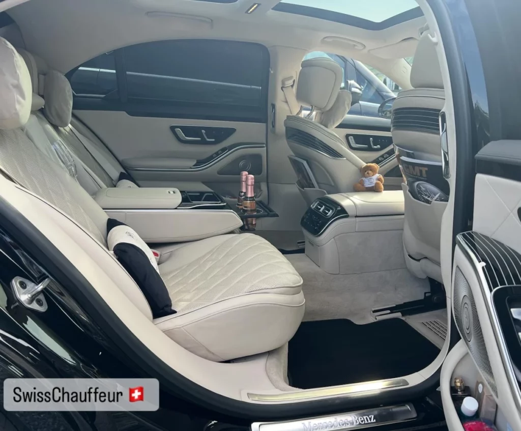 Chauffeur Service Bussiness Mercedes-Benz S-class
