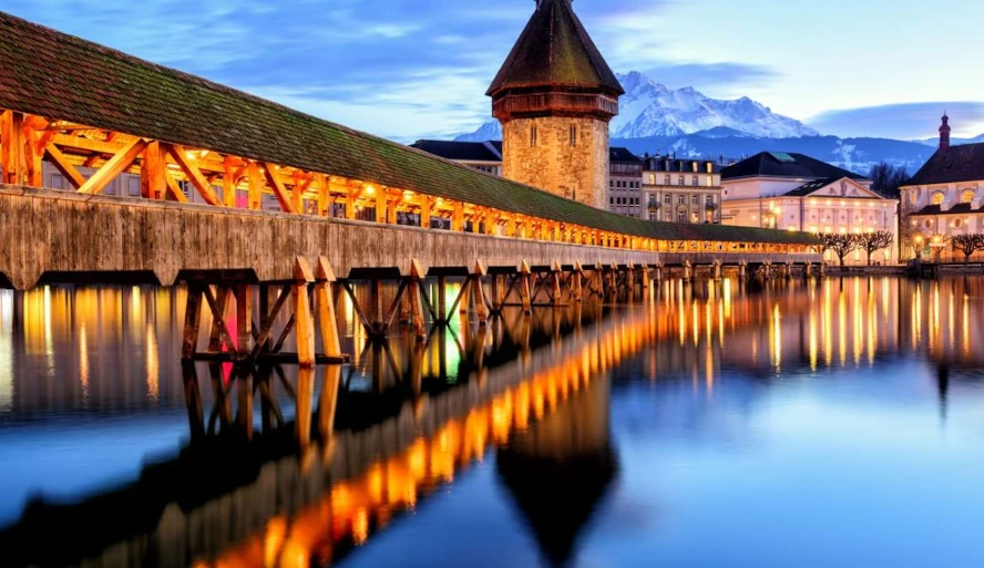 Chauffeur to Luzerne – private Swiss transfer to lake city with Old Town and Alpine views