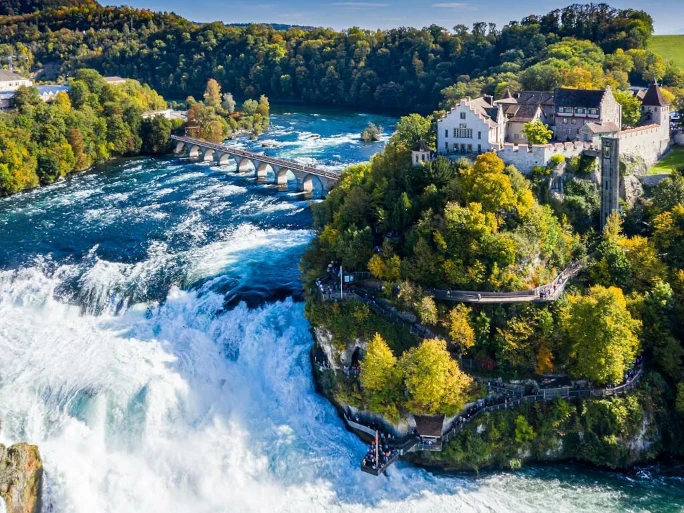 Rheinfall private driver – luxury Swiss transfer to Rhine Falls with premium vehicle and personal chauffeur