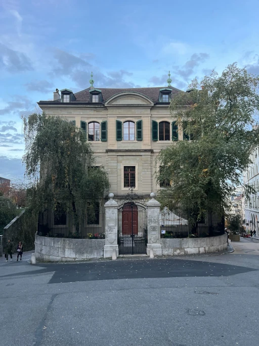 Geneva diplomatic travel chauffeur SwissChauffeur