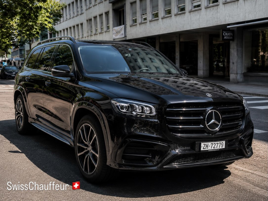 Black Mercedes-Benz GLS 450 used by SwissChauffeur in Switzerland